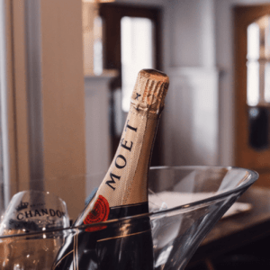 Moet & Chandon Champagne (Non-Vintage) 750ml